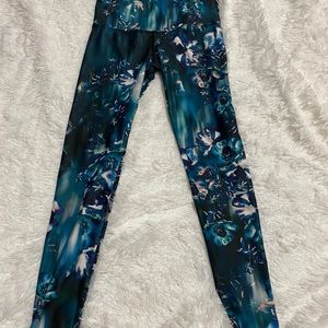 Noli size medium full length Yoga Pants